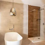 South Hands Luxury